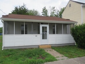 Building Photo - 147 Witten St