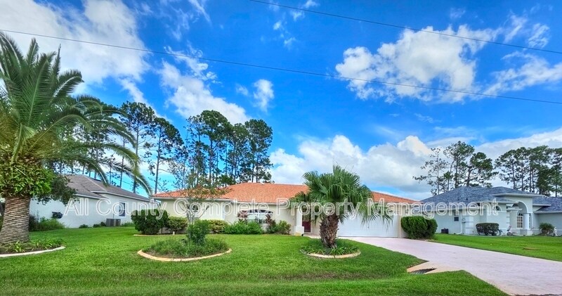 Foto principal - 13 Edgewater Dr
