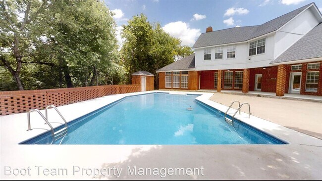 Building Photo - 5 br, 4.5 bath House - 800 Live Oak Court