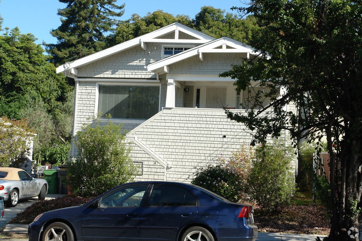 Building Photo - 5669-5671 Miles Ave
