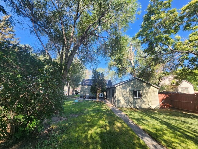 Building Photo - 360 Pershing Ave