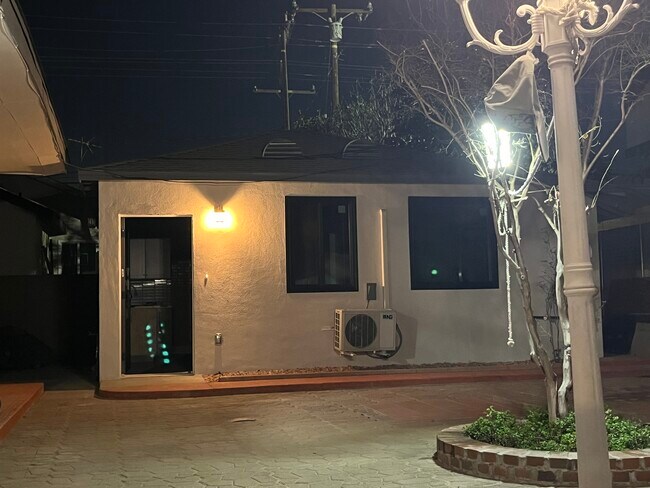 Foto del edificio - 9411 Burke St