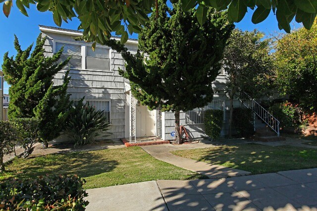 Alternate View - 6520-6526 La Jolla Blvd