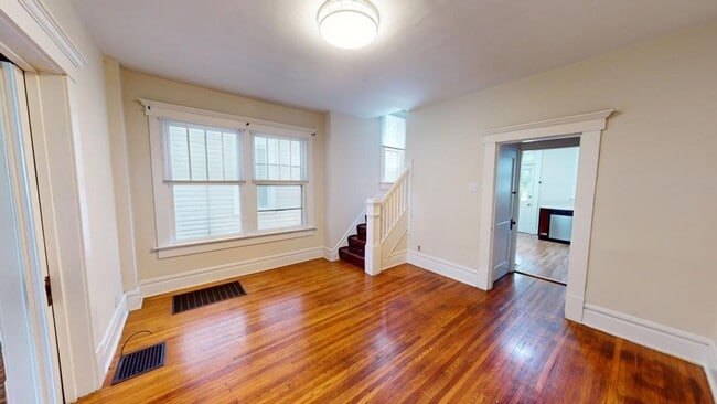 Building Photo - 159 E Maynard Ave