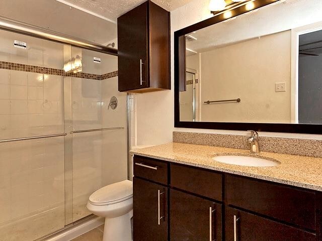 Foto del edificio - 5909 Birchbrook Dr