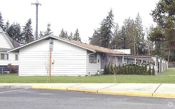Primary Photo - Rachel's Court