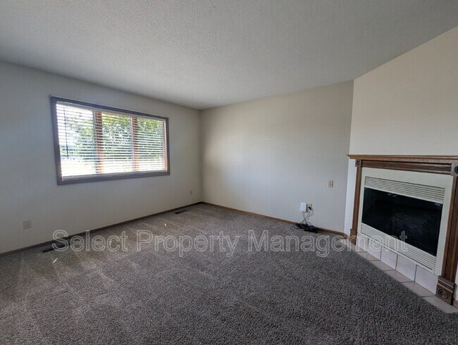 Foto del edificio - 10915 Pine Mills Rd