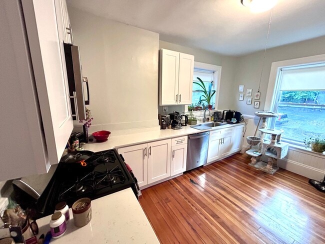 Photo - 112 Winthrop Rd Apartment