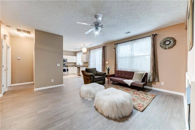 Foto del edificio - 224 Harmony Ct