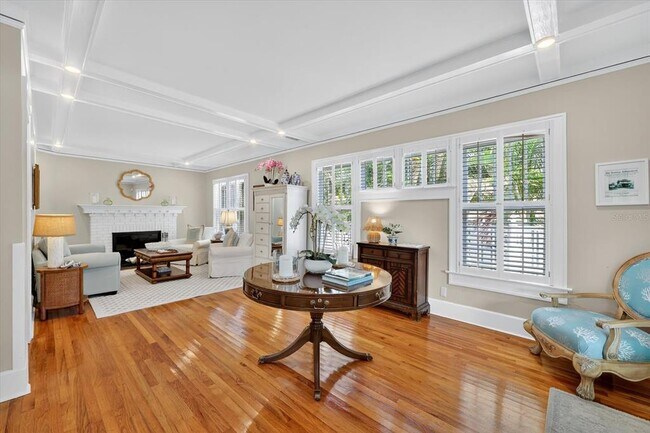 Foto del edificio - 235 10th Ave NE