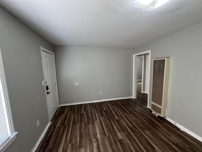 Foto del edificio - Super cute 2 bed  at the right place and price