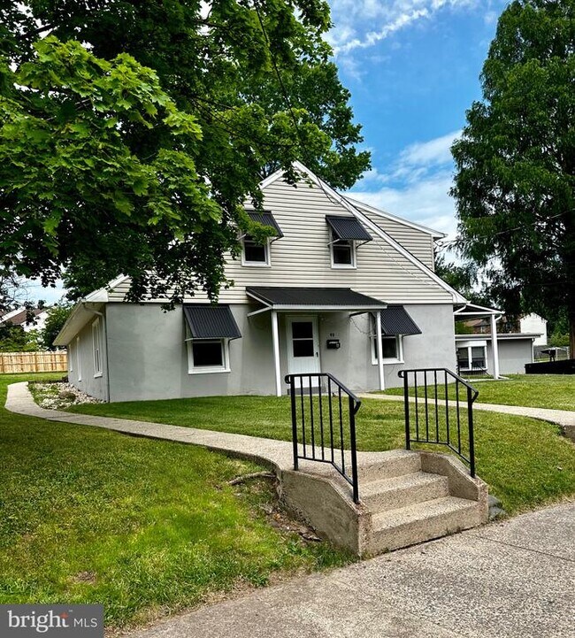 Building Photo - 63 N 5th St