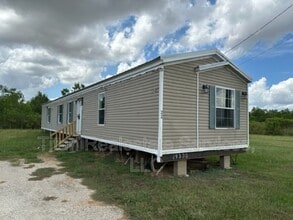Building Photo - 1835 S Lake Arthur Ave