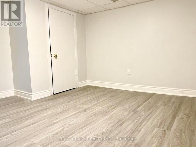 Building Photo - 138 Marchington Cir