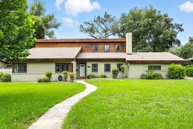 Foto del edificio - 5432 Grove Ave