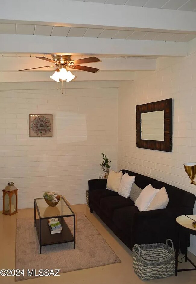 Foto del edificio - 221 N Highland Ave