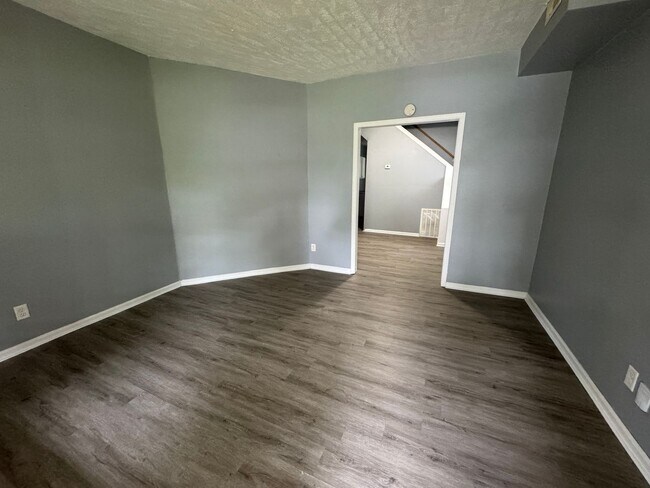 Foto del edificio - 953-955 N Tuxedo St