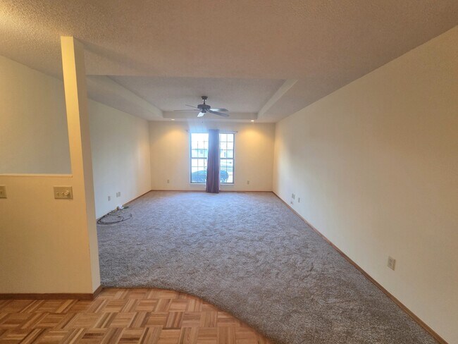 Foto del edificio - 2060 E Belmont St