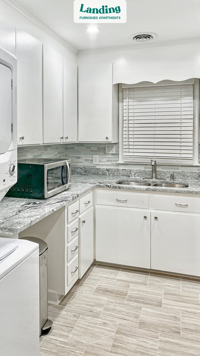 Foto del edificio - 3110 Merrill Ct