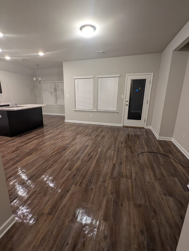 Building Photo - 28470 Evangeline Ln
