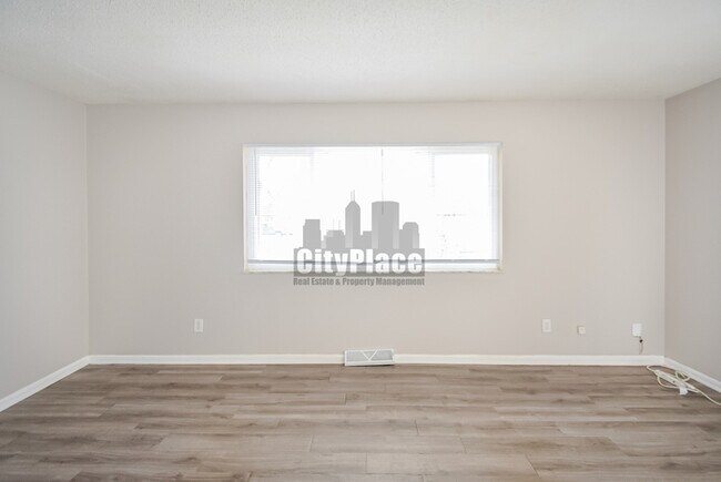 Building Photo - 2412 N Lesley Ave