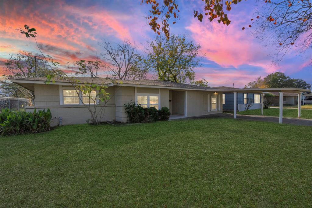 Foto principal - 6144 Doulton Dr