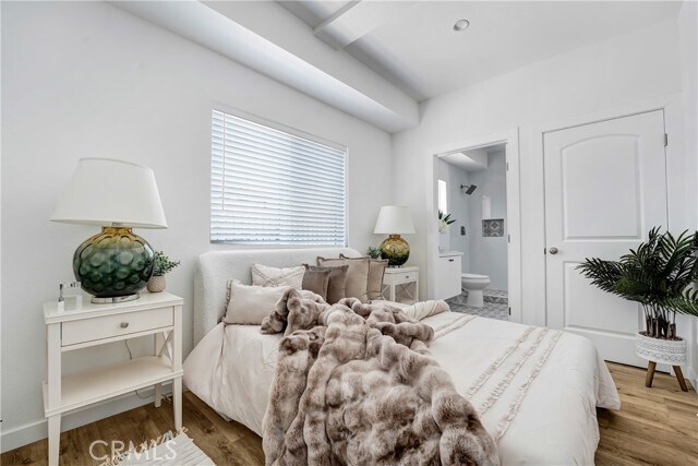 Foto del edificio - 11960 Vanowen St