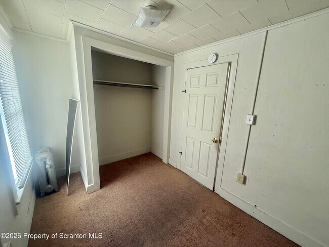 Building Photo - 301 Main St