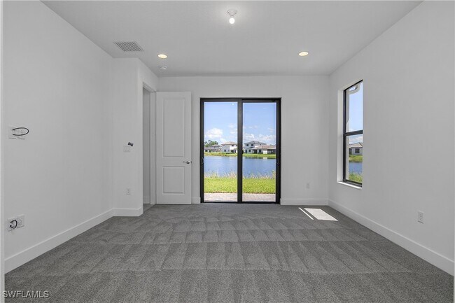 Foto del edificio - 5763 Agostino Way