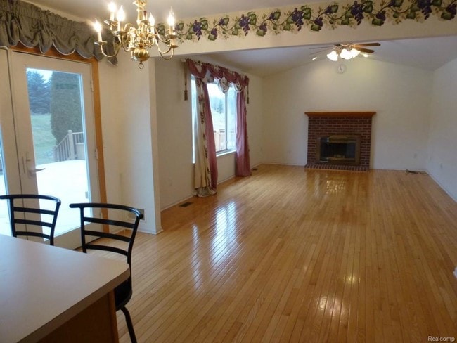Building Photo - 2864 Mystic Dr