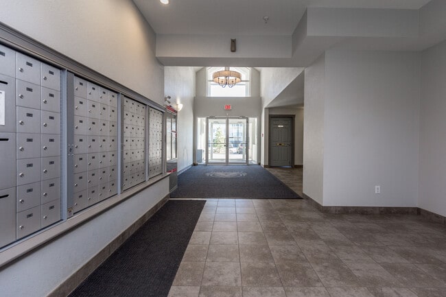 Building Photo - Lake Ridge 99 and 143 Apartments