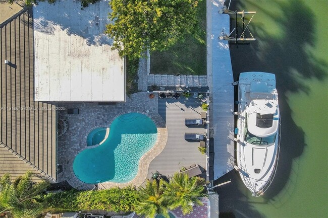 Foto del edificio - 2661 NE 22nd Ct