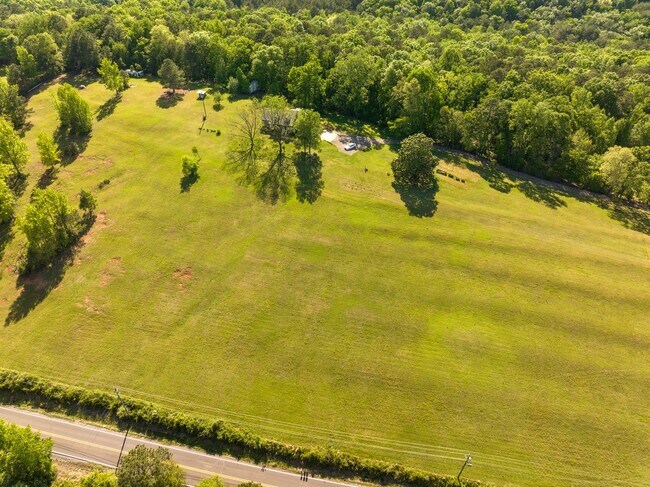 Building Photo - 1114 Blackjack Rd