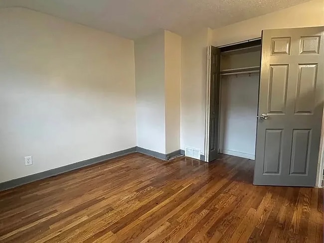 Building Photo - 1-3 bedroom garden style & townhouse