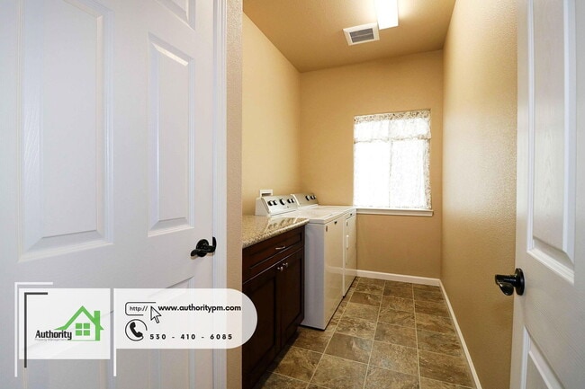 Building Photo - 3550 Cazadero Wy