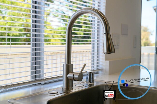 Foto del edificio - Benicia remodeled townhouse