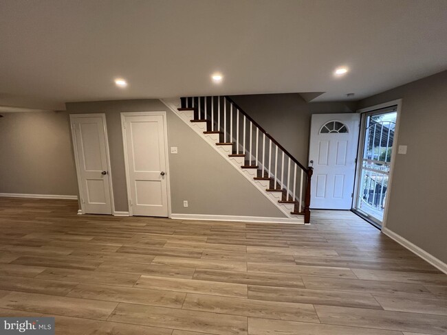 Foto del edificio - 313 E Ashdale St
