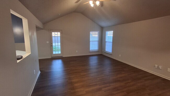 Foto del edificio - 2616 Slate Dr SW