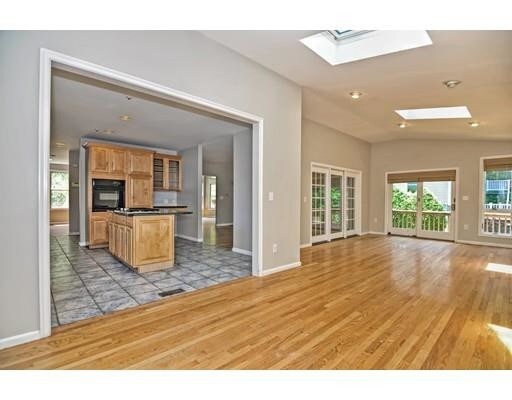 Building Photo - 63 Foxwood Dr