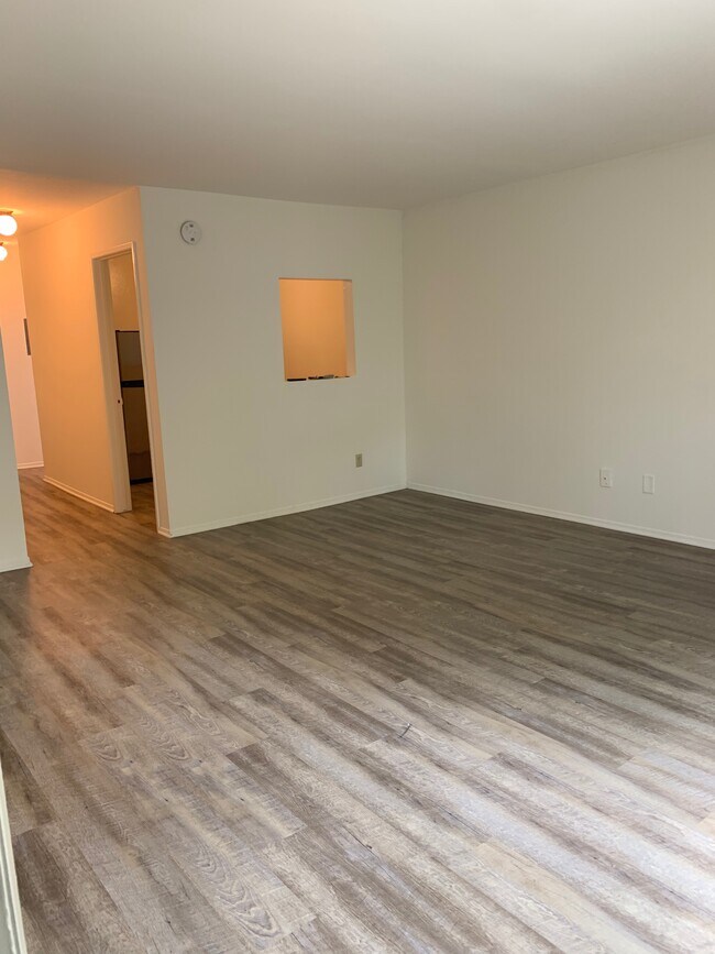 Foto del edificio - 2400 Walnut Ave