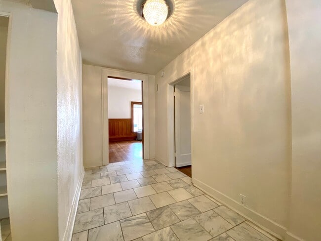 Building Photo - 1375 Race St