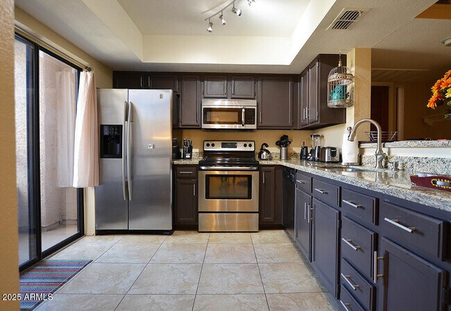 Foto del edificio - 9550 N 94th Pl