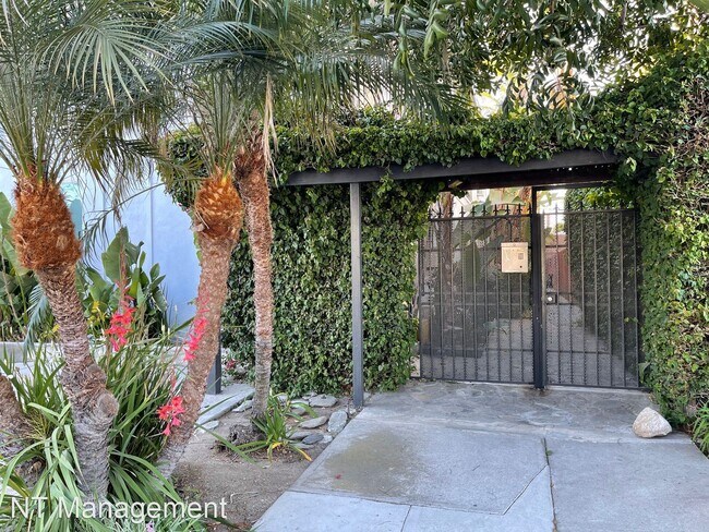 Foto del edificio - 3 br, 2 bath Apartment - 12117 Pacific Ave...