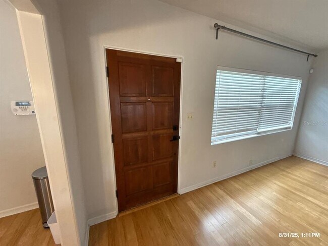 Foto del edificio - 3509 Leslie Dr