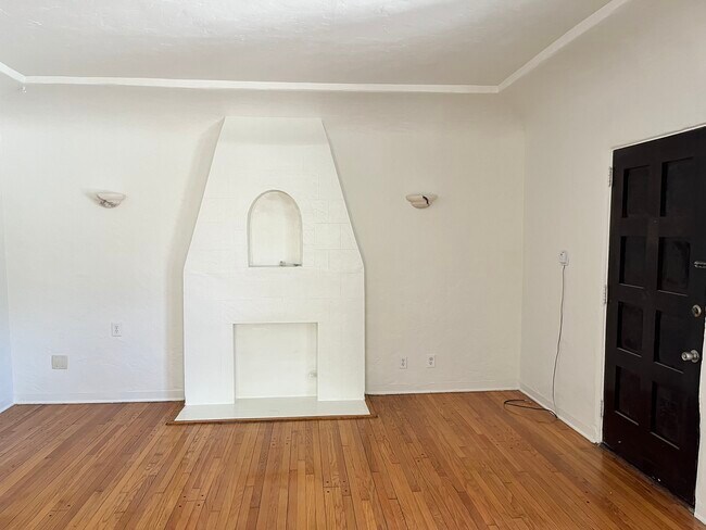 Building Photo - 4247 Garthwaite Ave