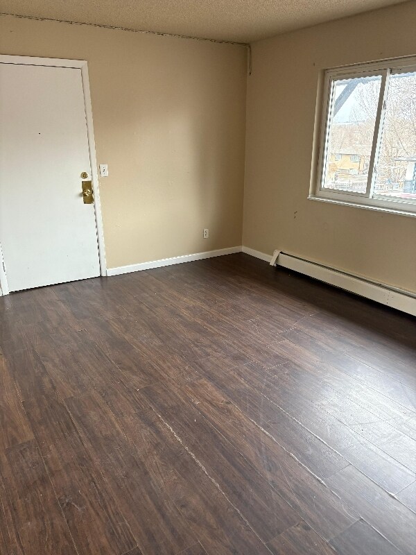 Foto del edificio - 350 Gahart Dr