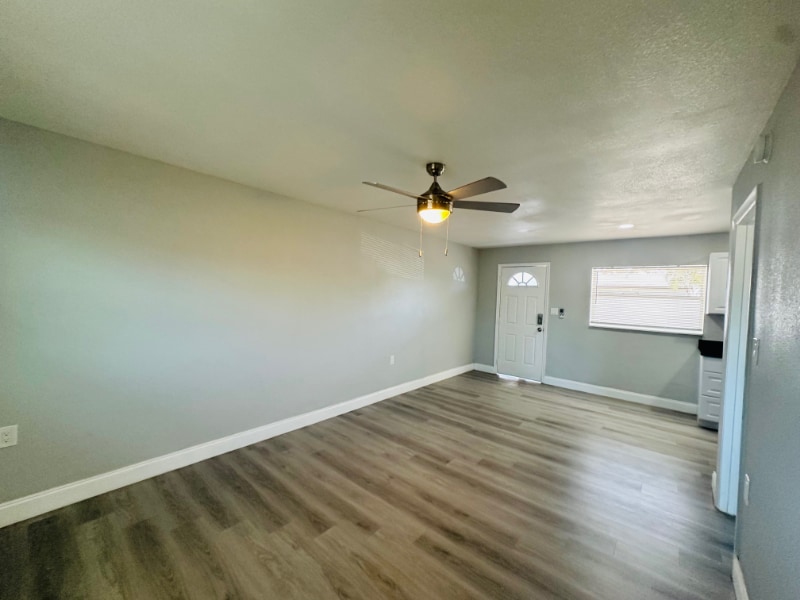 Primary Photo - 1122 Neptune Dr