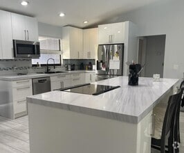 Building Photo - 15684 86th Way N