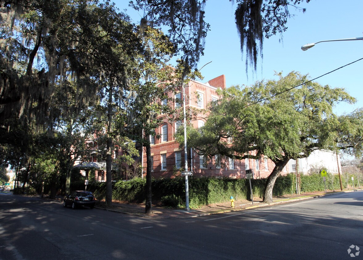 Sisters Court Apartments - Savannah, GA | Apartments.com