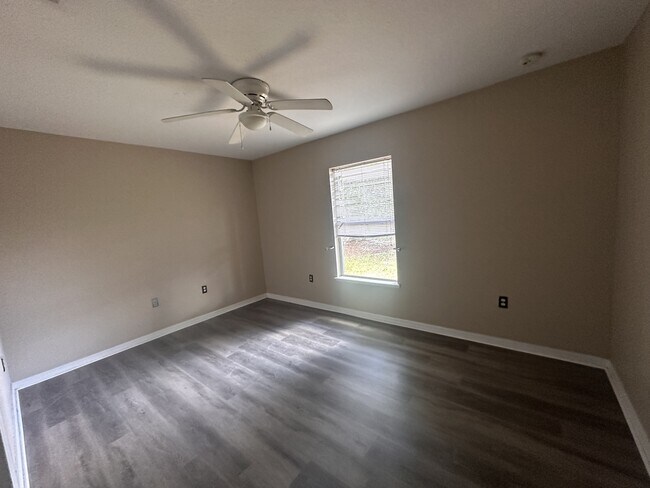 Foto del edificio - 4617 SE 27th St